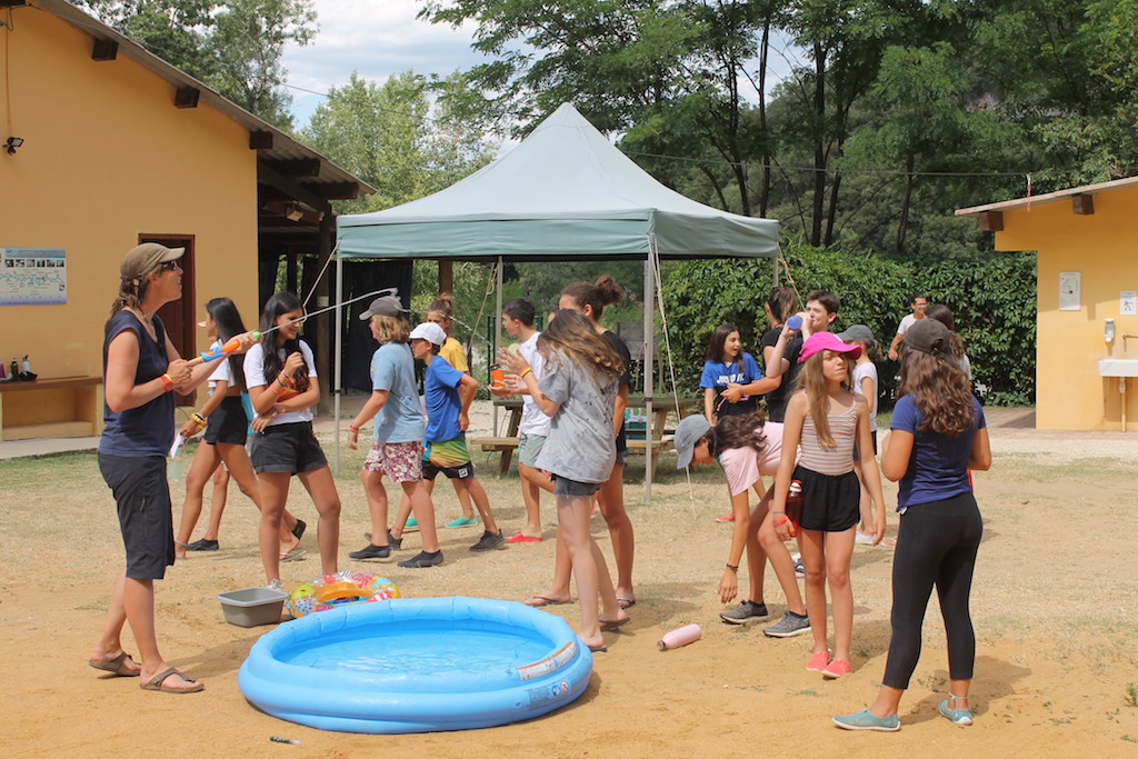 Village Camps International Summer Camp Ard&egrave;che, France 2019-07-26 https://www.villagecamps.com/journals_admin/images/2166-8805-WetWild2 copy.jpg